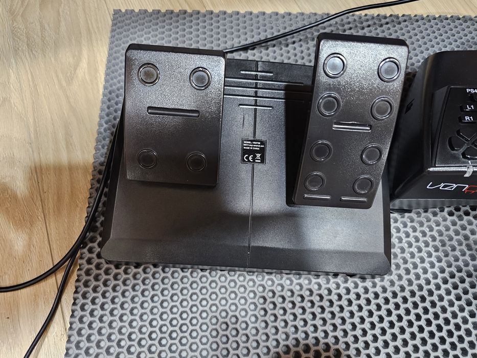 Руль на PlayStation 4