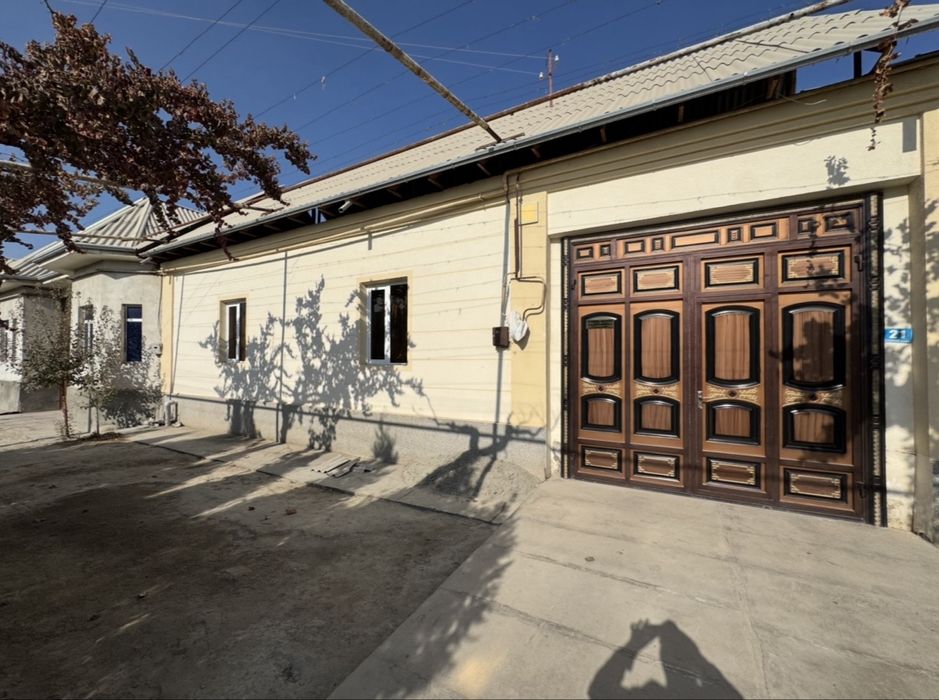 Quvasoy sentga 3 km bolgan uy sotiladi arzon