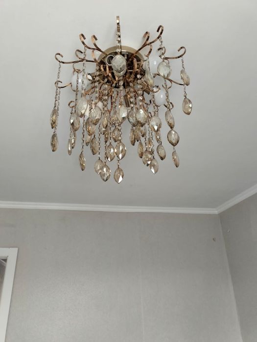 Продаю люстру, не дорого