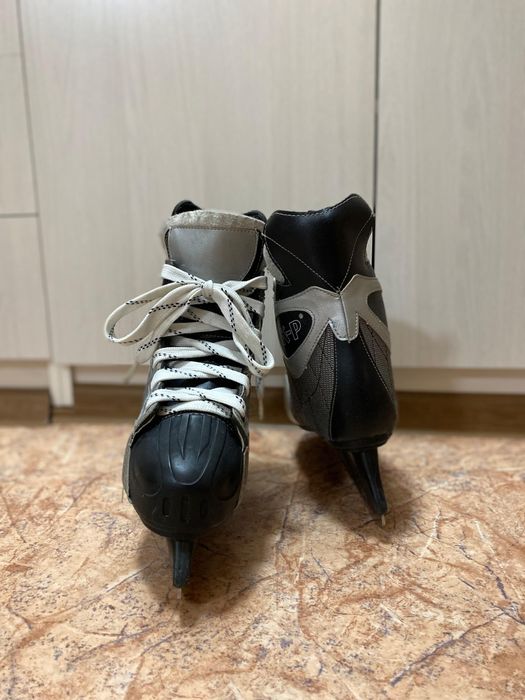 Коньки мужские,40 размер,Состояниеотличное.