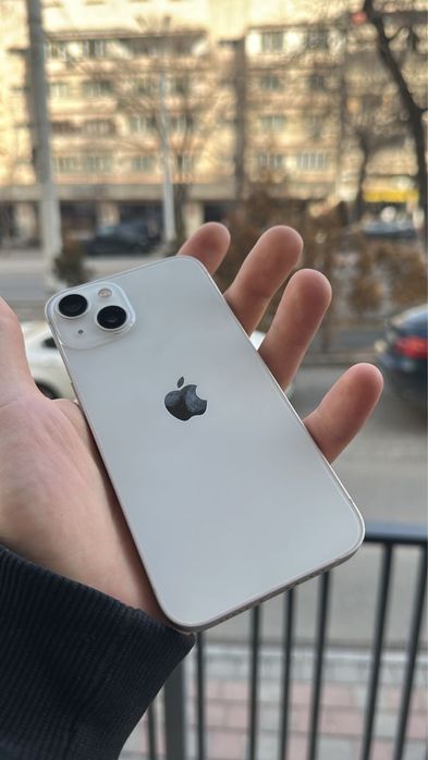 Продам айфон 13