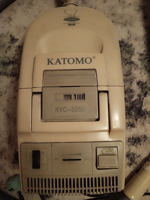 Пылесос Katomo KVC 5050