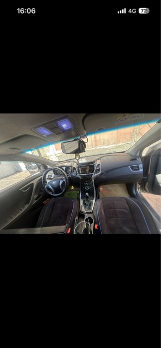 Елантра хюндай.