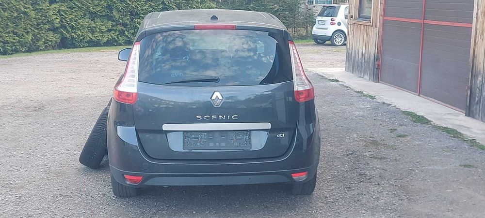 dezmembrez Renault Grand Scenic 1.5 dci/110 cp/an fabricație 2011