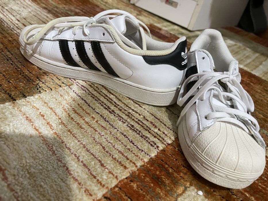 Адидас кеды суперстар