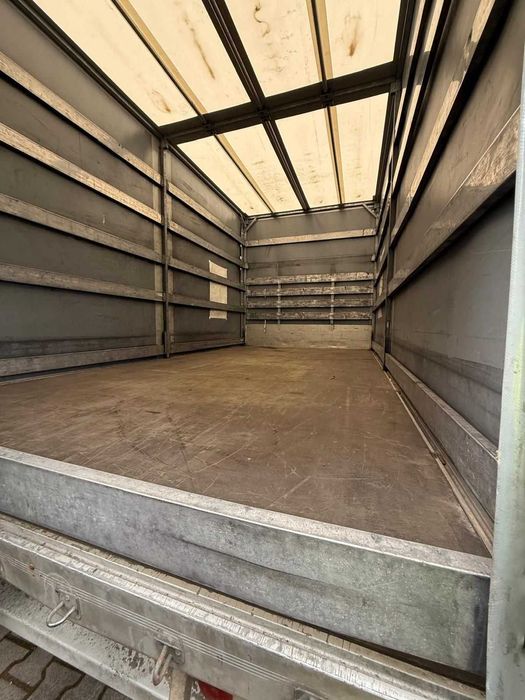 Autoutilitara Opel Movano