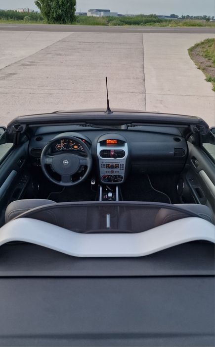 Opel Tigra  1.4 90CP  Cabrio Înmatriculat

Înmatriculat RO

An fabricație: 2006

Motorizare: 1.4 benzină, 90 CP

Kilometraj: 184.000 km