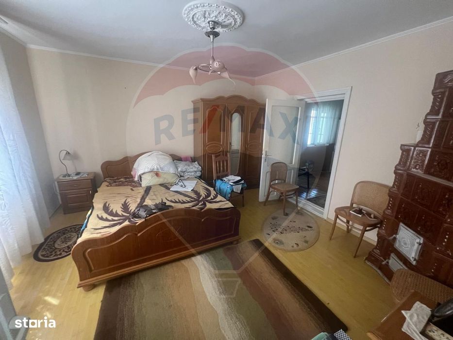 Casă 6 camere Jorasti