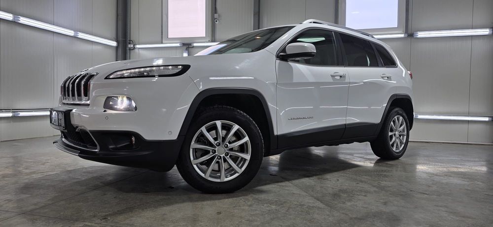 Jeep Cherokee Recent Importată, fără parcurs în România Preț Negociabil !!!