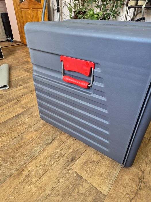 Продам Термокейс.