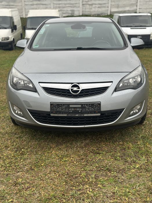 Opel Astra J  1.4i