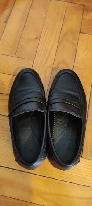Кожаные школьные туфли