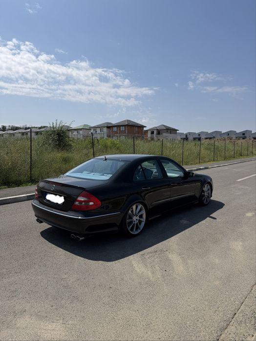 Mercedes Benz E500 V8