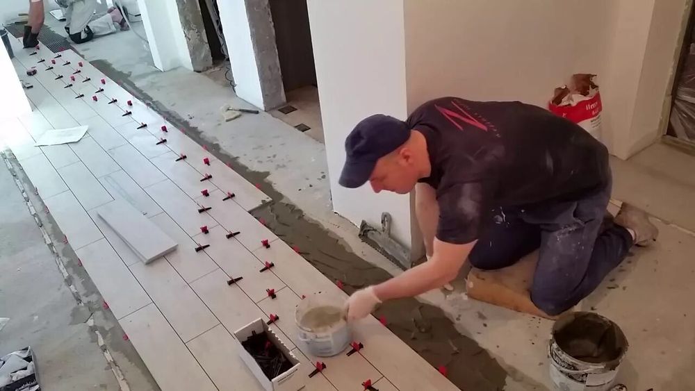 Монтаж-Кафелшик,плиточник,кафилчи,ламинат паркет,обои качественно