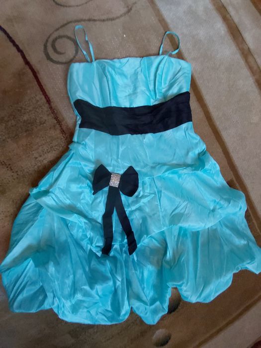 Бальные платья  xs,s. 40,42р