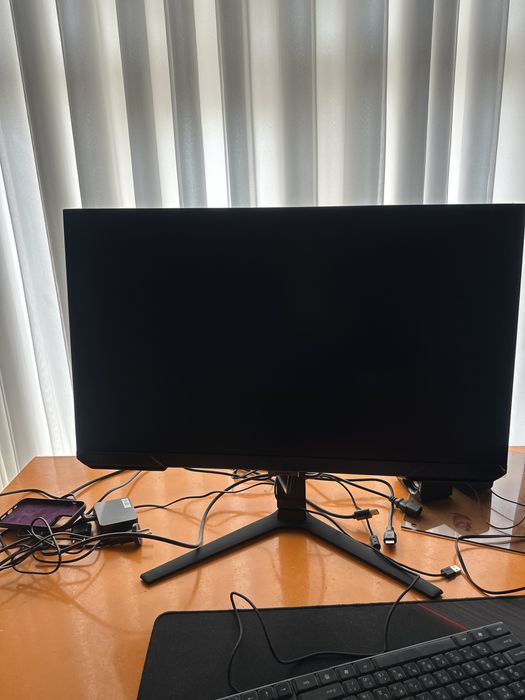 Monitor g4 240 hz ips Samsung