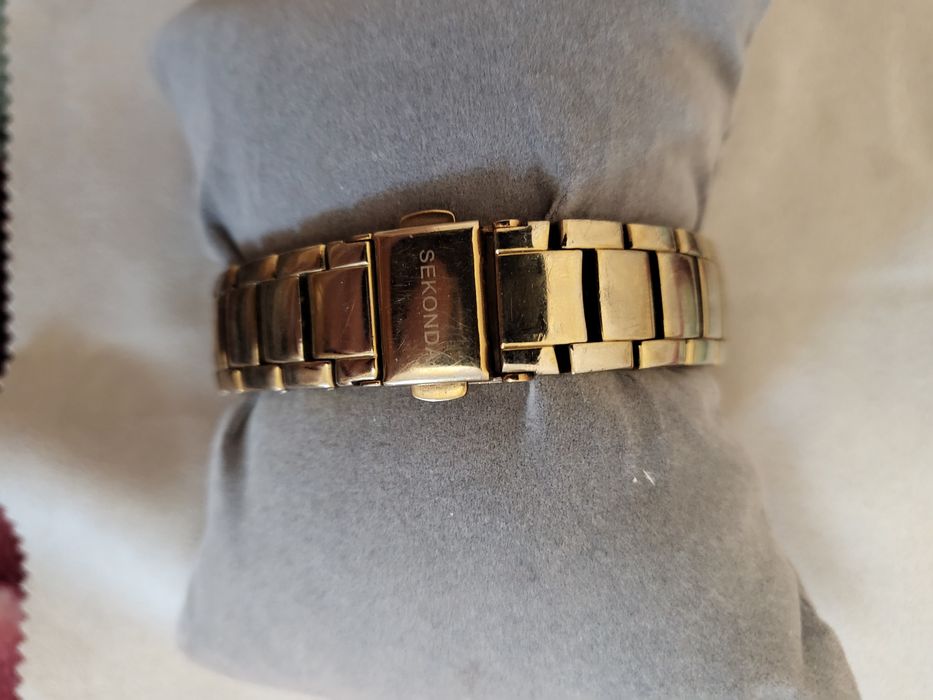 Часовник Sekonda