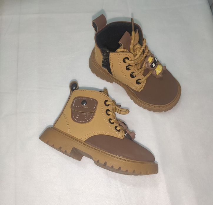 Детские  ботинки