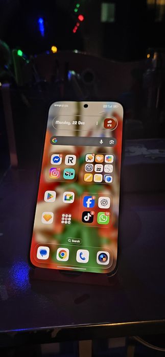 Honor 400 5G | 256 GB | Gold | Ca nou | Accesorii incluse