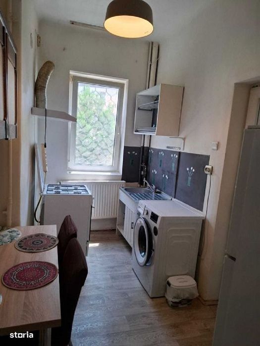 Apartament 2 camere, 65 mp, centrală proprie, zona Cișmigiu