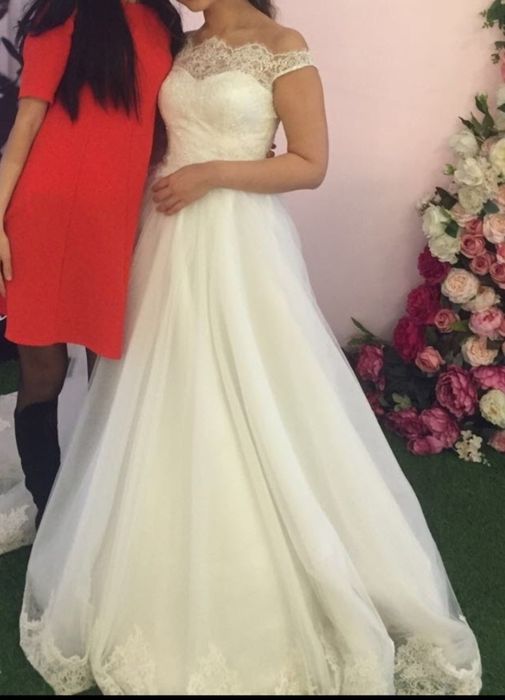 Продам свадебные платья