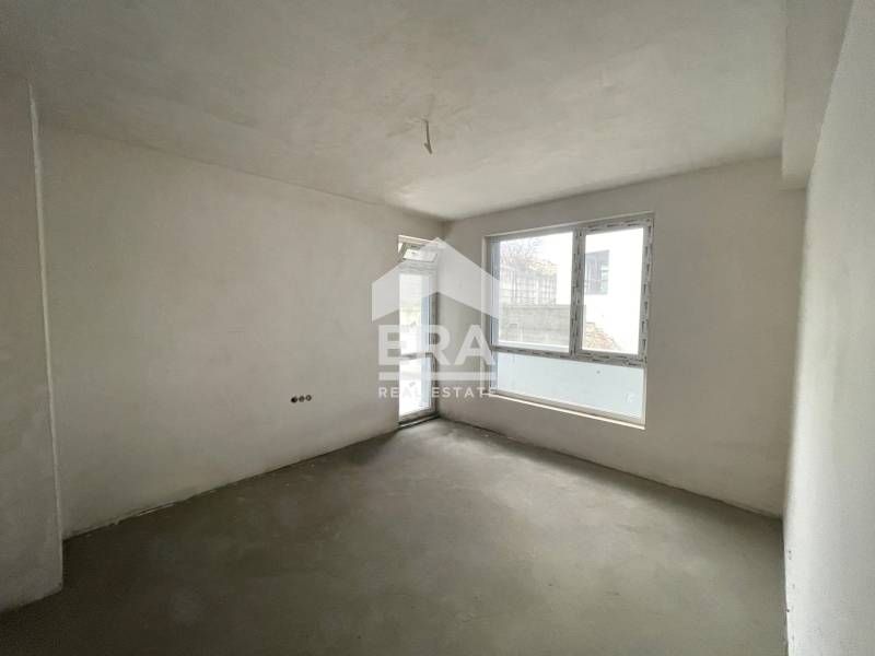 Тристаен апартамент ново строителство за продажба