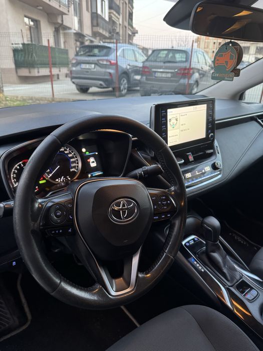 Închriez Toyota Corolla Hybrid cu GAZ UBER/BOLT