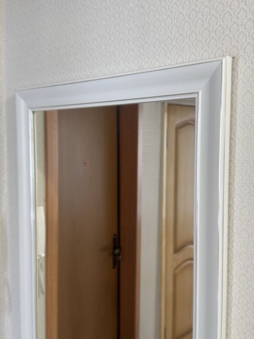 Зеркало настенное