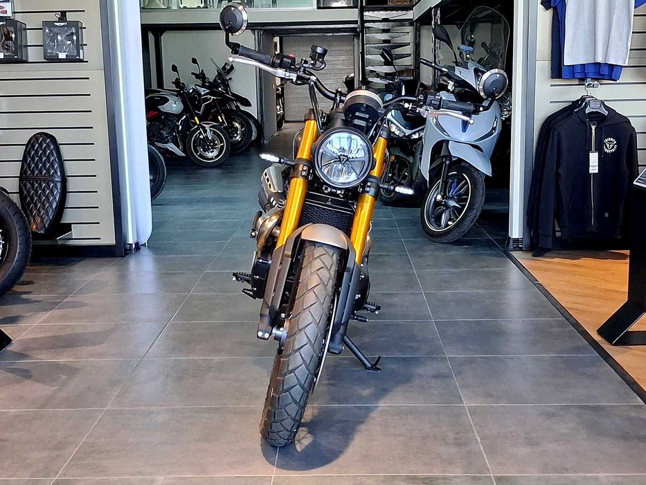 Motocicleta Triumph Scrambler 900 2026 Second