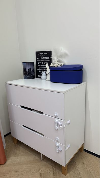 Продам комод + пелинальный столик