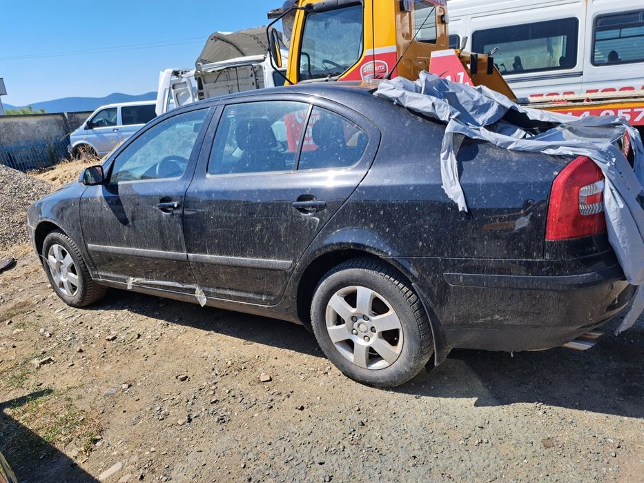 Шкода Октавия 2.0 FSI на части !