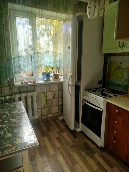 продам 4 ком. квартиру