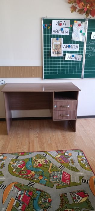 Продам письменный стол