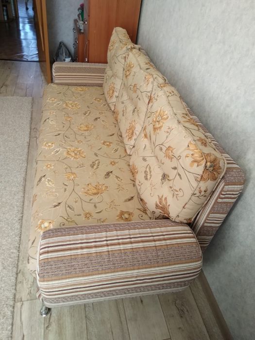 Продам диван б/у