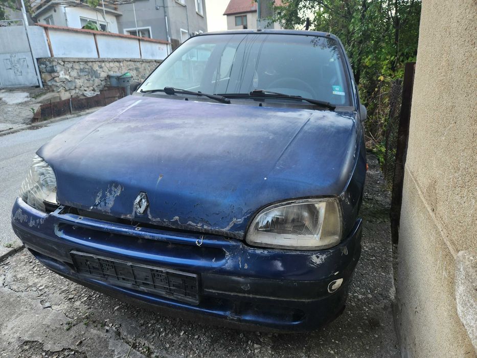 Продава се рено клио на части
