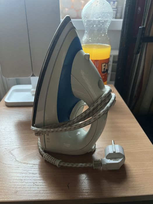 Продам утюг цена договорнач
