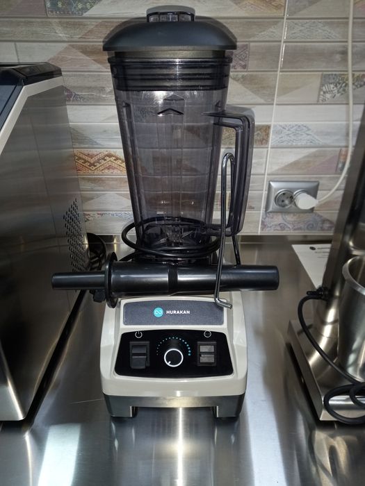 Блендер "HURAKAN"