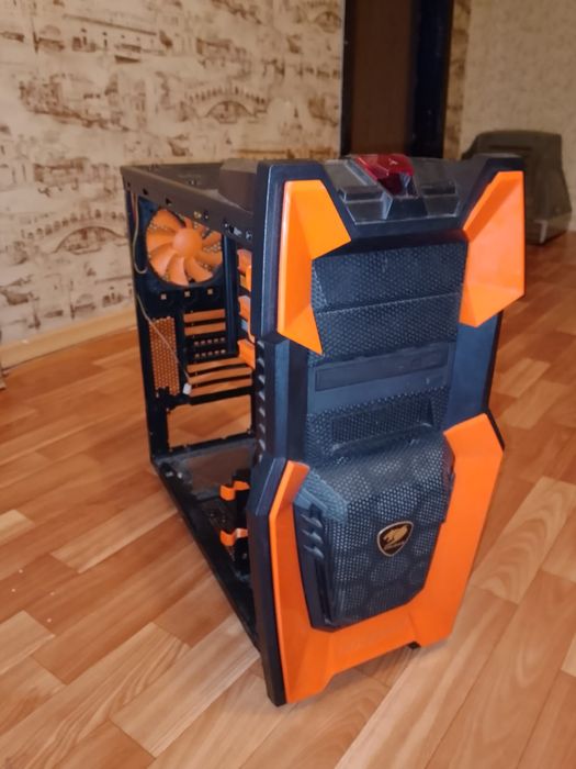 Продам корпус  Cougar challenger