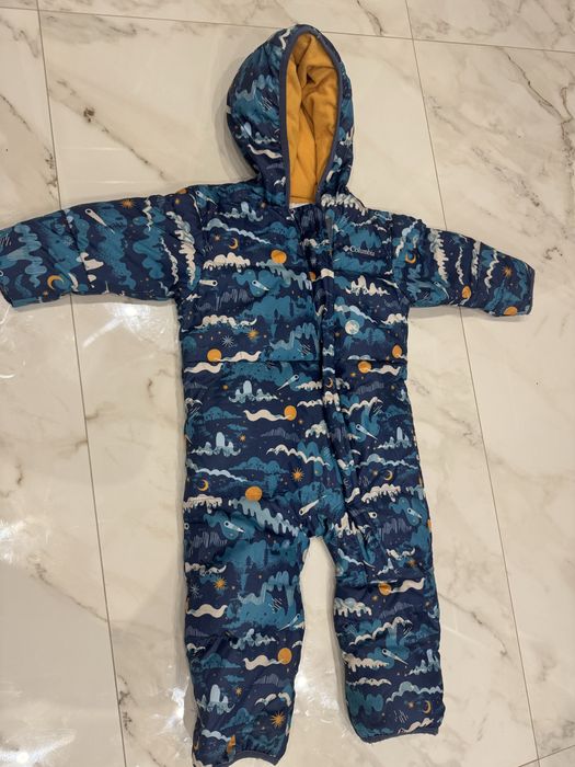 Vand costum de iarna COLUMBIA 18-24luni, stare impecanila