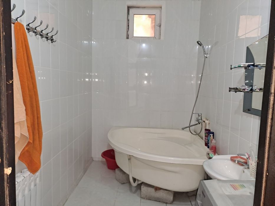 Уй сотилади аэропорт коттедж отчопар