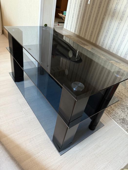 Столик под телевизор