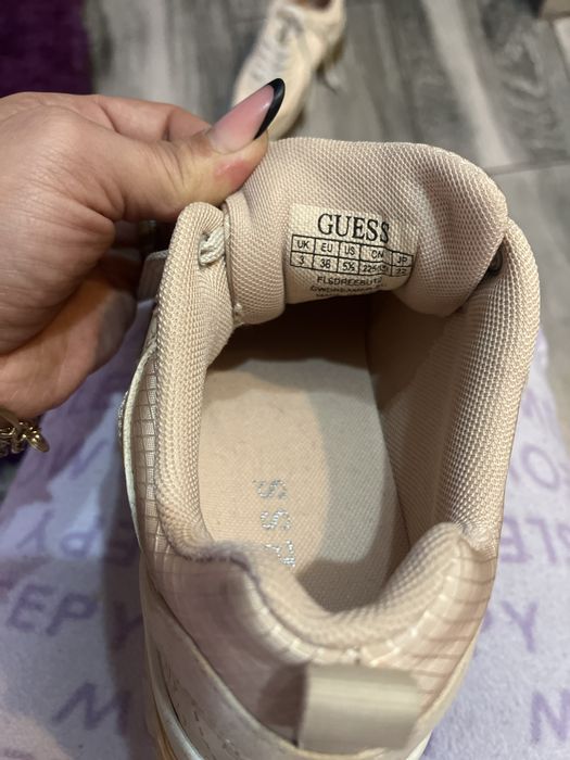 Adidasi originali guess