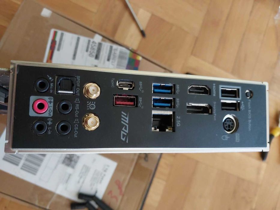 AMD Ryzen 9 5900X + MSI B550 Gaming Edge Wi-Fi