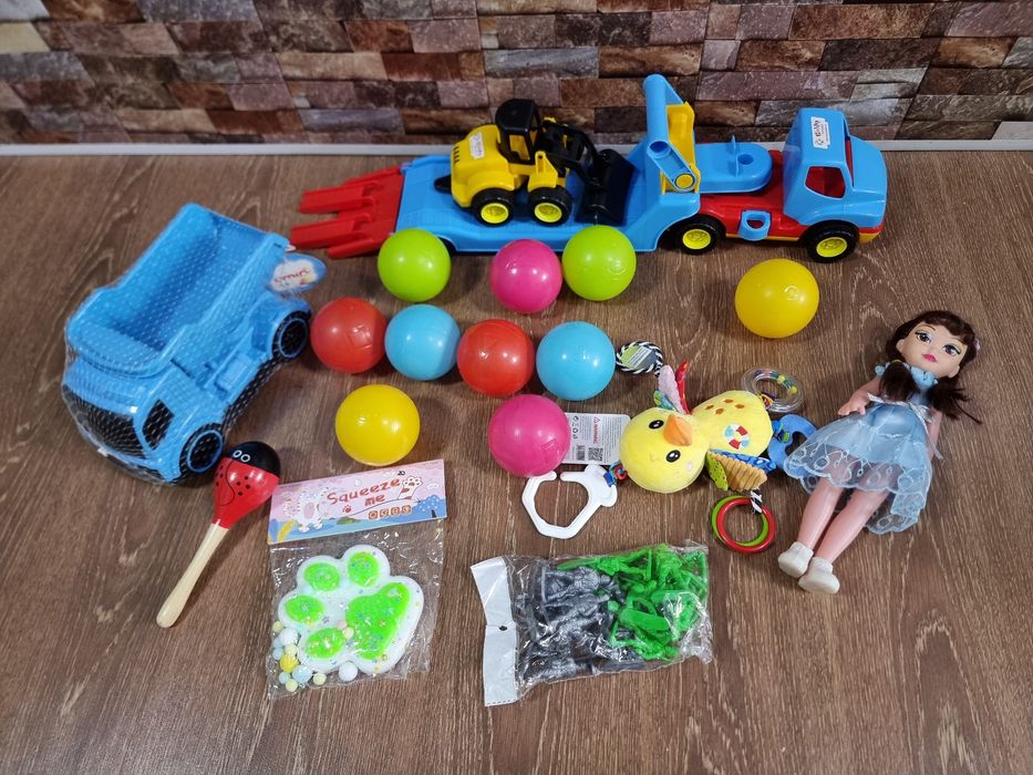 Цена за все Игрушки Новый Развивающие игрушки машина шарики Кукла 
Юну