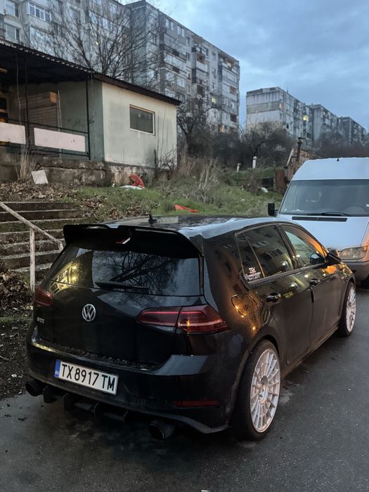 vw golf 7.5. GTI