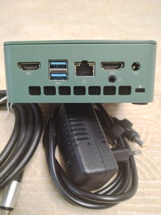 Vând GMK TEC  Nuc box G3 plus.. Nou