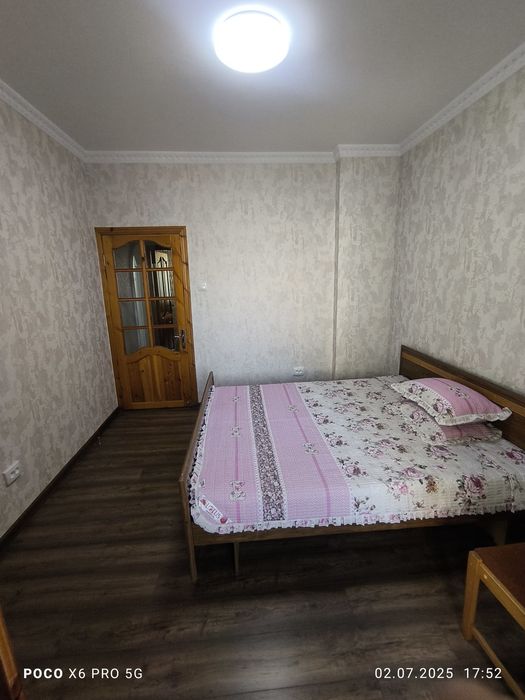 сдаю квартиру в аренду чиллзрЦквартал 3комнат 3этаж Банковской дом