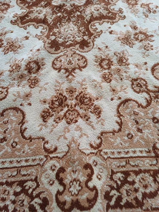 Продам ковёр 2х3