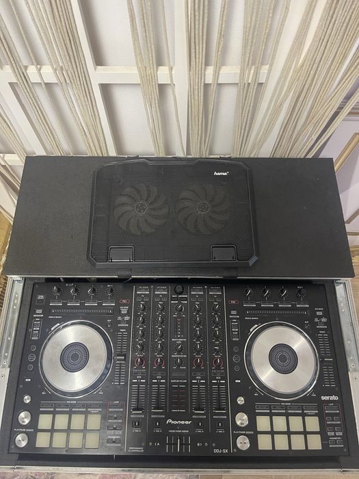 Pioneer DDJ SX si Mini beam moving head