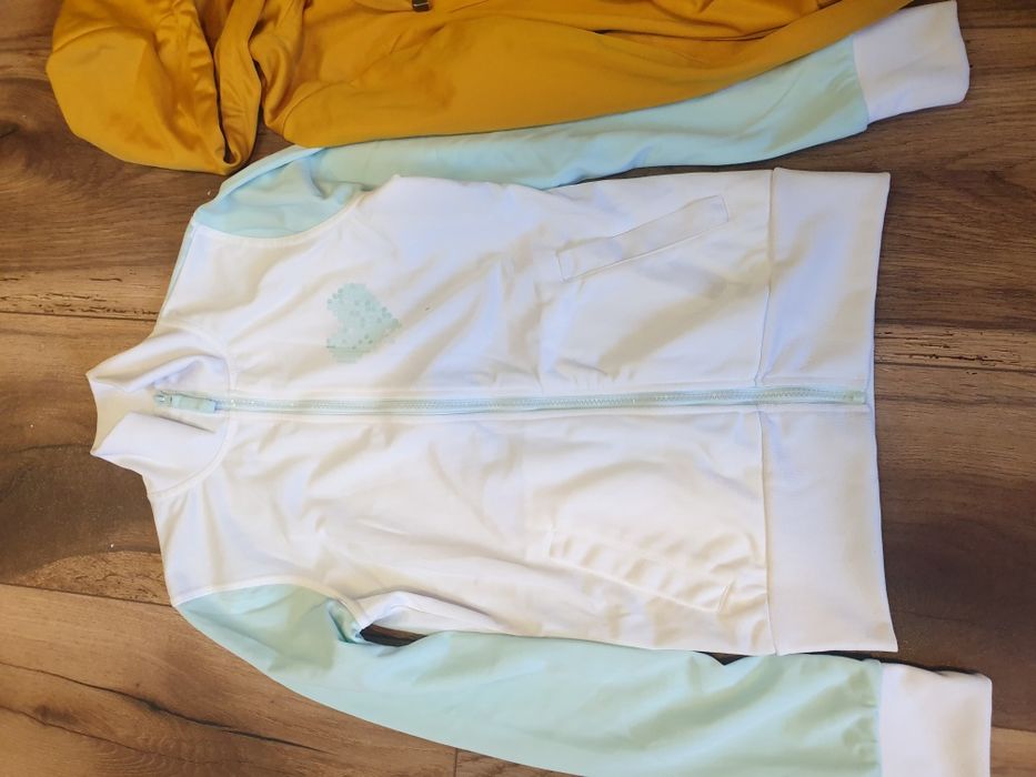 Lot hanorace 11-12 ani